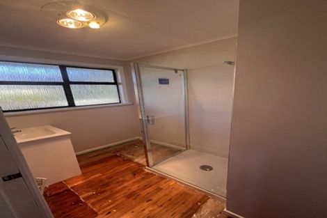 Photo of property in 3 Beauzami Crescent, Ascot Park, Porirua, 5024