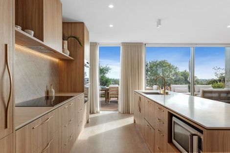 Photo of property in 359 Centaurus Road, Hillsborough, Christchurch, 8022