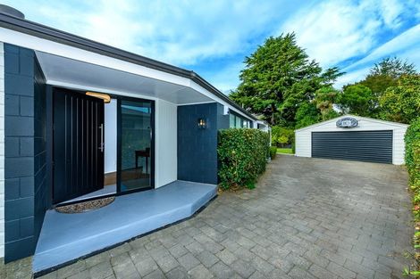 Photo of property in 16 Woodbank Street, Somerfield, Christchurch, 8024