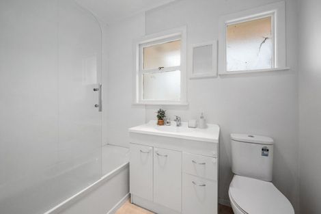 Photo of property in 2/42 Kawerau Avenue, Devonport, Auckland, 0624