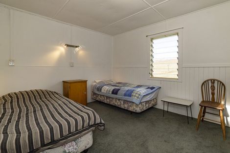 Photo of property in 42 Kawiu Road, Levin, 5510