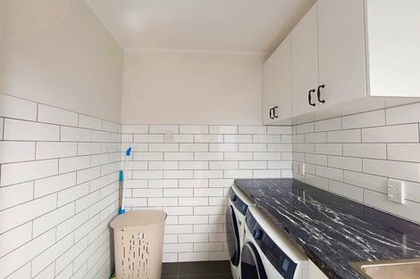 Photo of property in 17 Humphreys Grove, Titahi Bay, Porirua, 5022