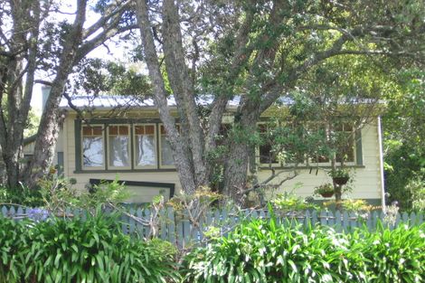 Photo of property in 18 Gazelle Avenue, Beach Haven, Auckland, 0626