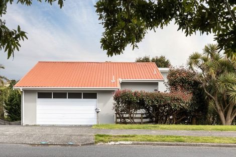 Photo of property in 8 Meander Drive, Welcome Bay, Tauranga, 3112