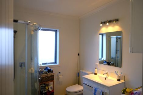 Photo of property in 19u3 Collins Avenue, Tawa, Wellington, 5028