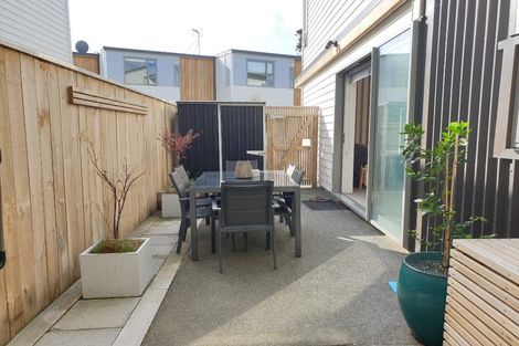 Photo of property in 7u8 Handyside Street, Tawa, Wellington, 5028