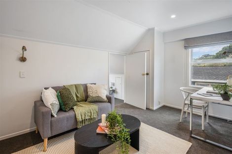 Photo of property in 27 Caesars Place, Churton Park, Wellington, 6037