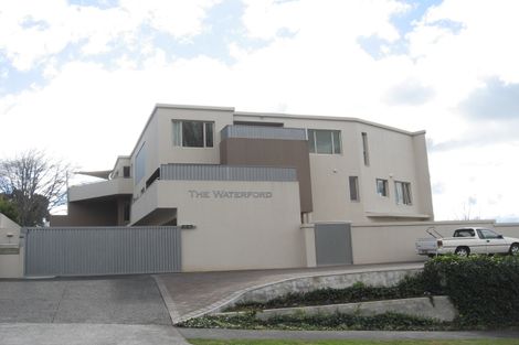 Photo of property in 1/1 Ninth Avenue, Tauranga, 3110