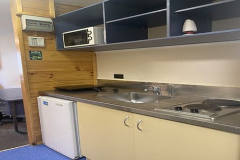 Photo of property in Basin Reserve Complex, 21/4 Sussex Street, Mount Cook, Wellington, 6021