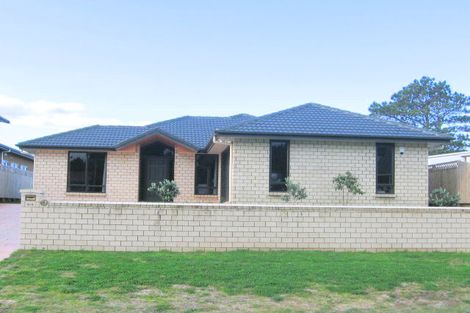 Photo of property in 518 Linton Crescent, Whangamata, 3620