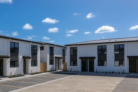 Photo of property in 10/32 Tapuwae Way, Mangere Bridge, 2022