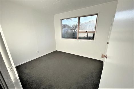 Photo of property in 19 Crompton Road, Massey, Auckland, 0614