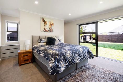 Photo of property in 6 Lewis Way, Cambridge, 3434