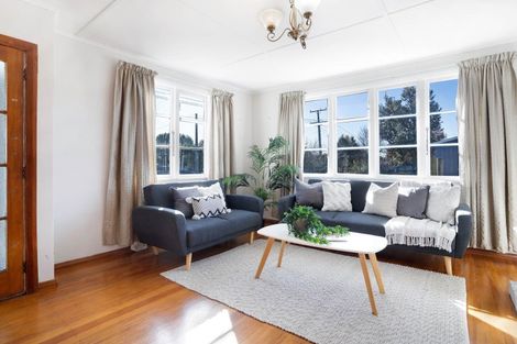 Photo of property in 30 Broadway Street, Martinborough, 5711