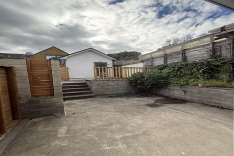 Photo of property in 16 Te Wharepouri Street, Berhampore, Wellington, 6023