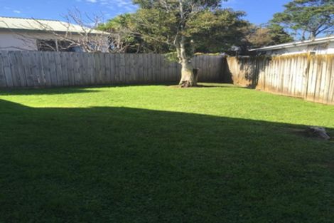 Photo of property in 2/156 Hutchinson Avenue, New Lynn, Auckland, 0600