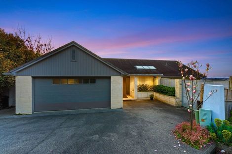 Photo of property in 7 Matata Place, Waikanae, 5036