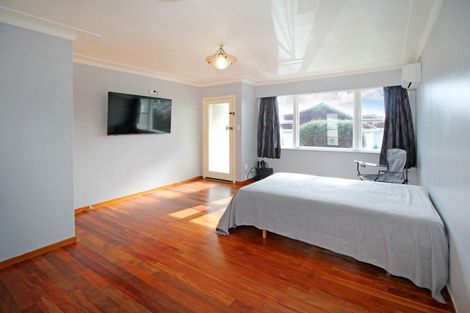 Photo of property in 2/69 Coronation Road, Papatoetoe, Auckland, 2025
