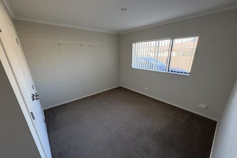 Photo of property in 29 Cityview Place, Massey, Auckland, 0614
