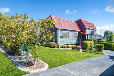 Photo of property in 34 Catalina Crescent, Forrest Hill, Auckland, 0620