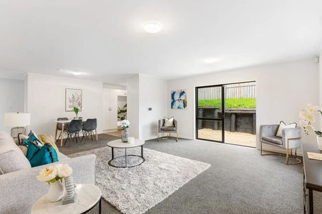 Photo of property in 5/8 Eulogy Place, Randwick Park, Auckland, 2105