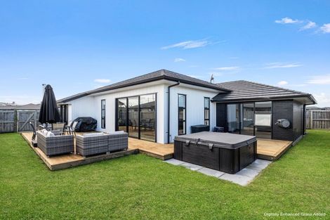 Photo of property in 38 Manawa Road, Papamoa Beach, Papamoa, 3118