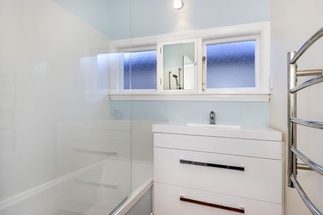 Photo of property in 116 Riverlaw Terrace, Saint Martins, Christchurch, 8022