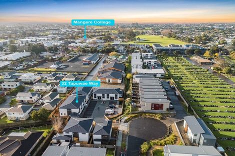 Photo of property in 1/32 Tapuwae Way, Mangere Bridge, 2022