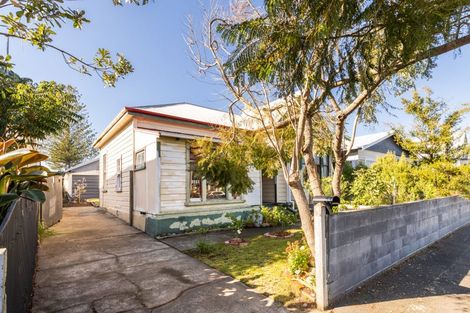 Photo of property in 92 Mcgrath Street, Napier South, Napier, 4110