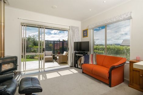 Photo of property in 39 Solan Drive, Waimauku, 0812