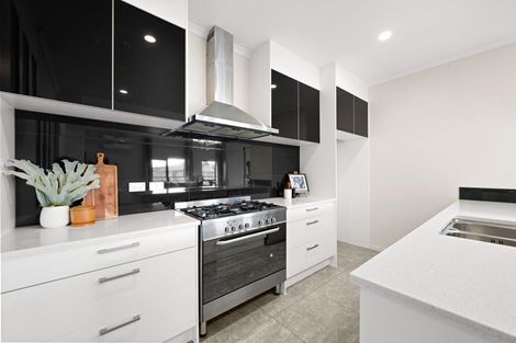 Photo of property in 33 Sirius Crescent, Rototuna North, Hamilton, 3210