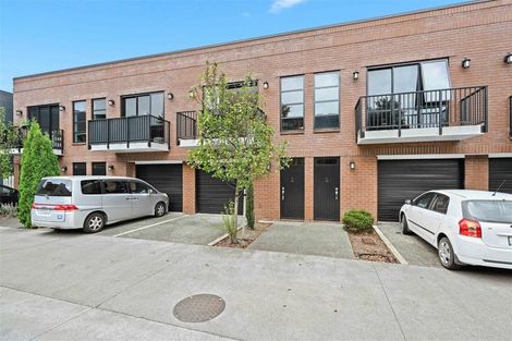 Photo of property in 16 Village Quarter Lane, Frankton, Hamilton, 3204