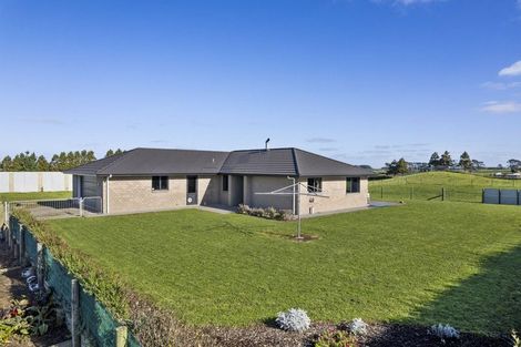 Photo of property in 657 Eltham Road, Mangatoki, Stratford, 4391