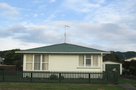 Photo of property in 44 Makarini Street, Paraparaumu, 5032