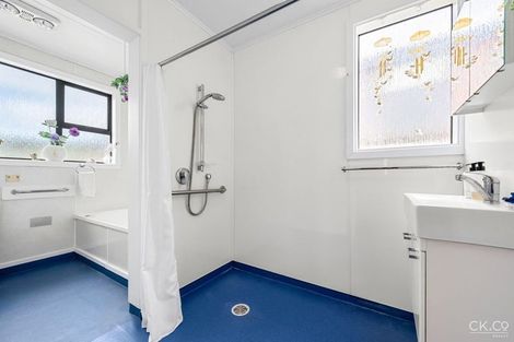 Photo of property in 18 Biddle Crescent, Taita, Lower Hutt, 5011