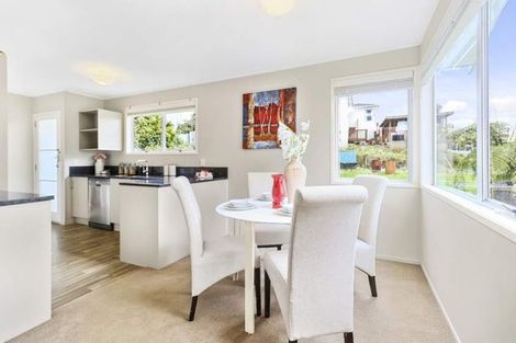 Photo of property in 3 Kilcar Place, Massey, Auckland, 0614
