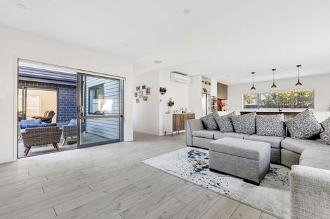 Photo of property in 51 Boundary Road, Opaheke, Papakura, 2113