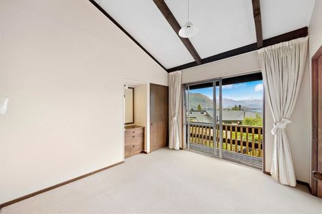 Photo of property in 18 Hunter Crescent, Wanaka, 9305