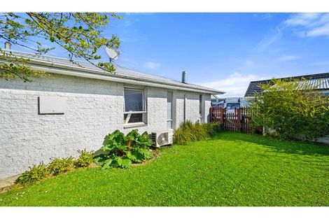 Photo of property in 59 Winters Road, Redwood, Christchurch, 8051