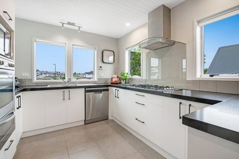 Photo of property in 115 Parkview Drive, Gulf Harbour, Whangaparaoa, 0930