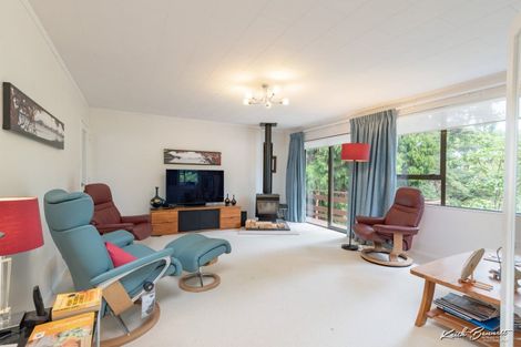 Photo of property in 2a Tiniroa Grove, Silverstream, Upper Hutt, 5019