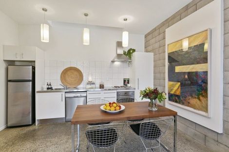 Photo of property in Mondrian Townhouses, 4/24 Hanson Street, Mount Cook, Wellington, 6021