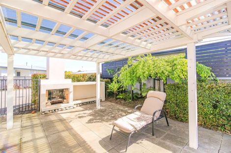 Photo of property in 2/2 Alma Road, Gonville, Whanganui, 4501