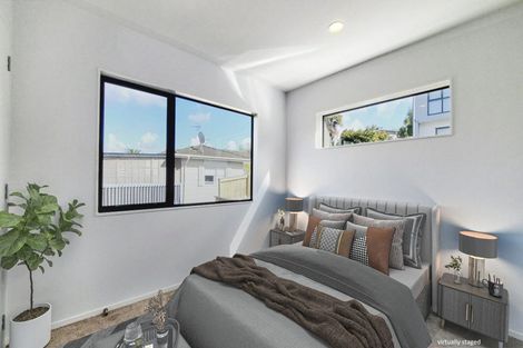 Photo of property in 44b Cyclarama Crescent, Massey, Auckland, 0614
