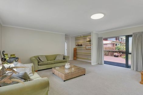 Photo of property in 34 Lincoln Avenue, Tawa, Wellington, 5028