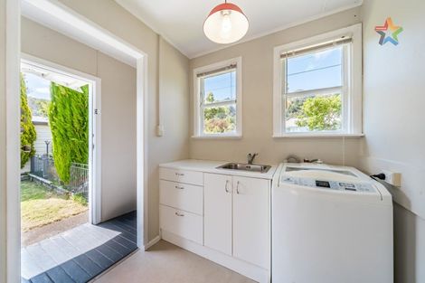 Photo of property in 87 Seddon Street, Naenae, Lower Hutt, 5011