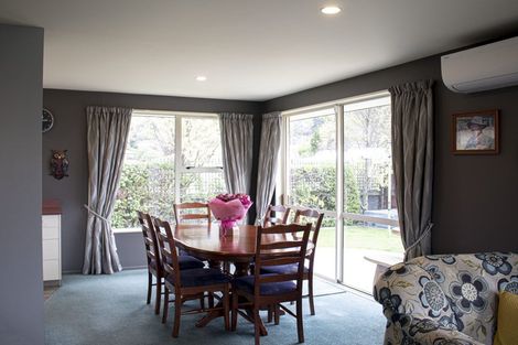 Photo of property in 8 Wendy Place, Heathcote Valley, Christchurch, 8022