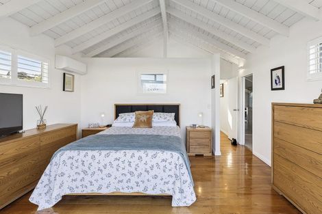 Photo of property in 14 Corlett Road, Plimmerton, Porirua, 5026