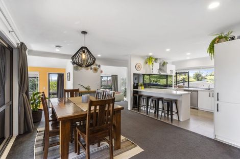 Photo of property in 231 Kaipara Road, Papakura, 2582