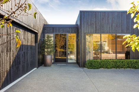Photo of property in 56 Kanuka Drive, Hokowhitu, Palmerston North, 4410